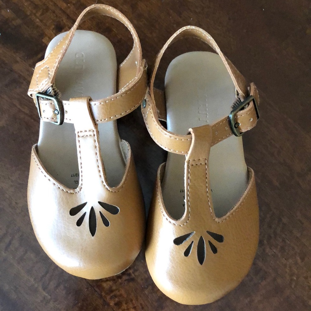 ON Tan Clogs/Sandals Size 7 EUC / Size 8 BNIP